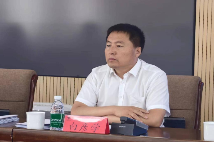 通辽市女同av
副主任白彦学讲话