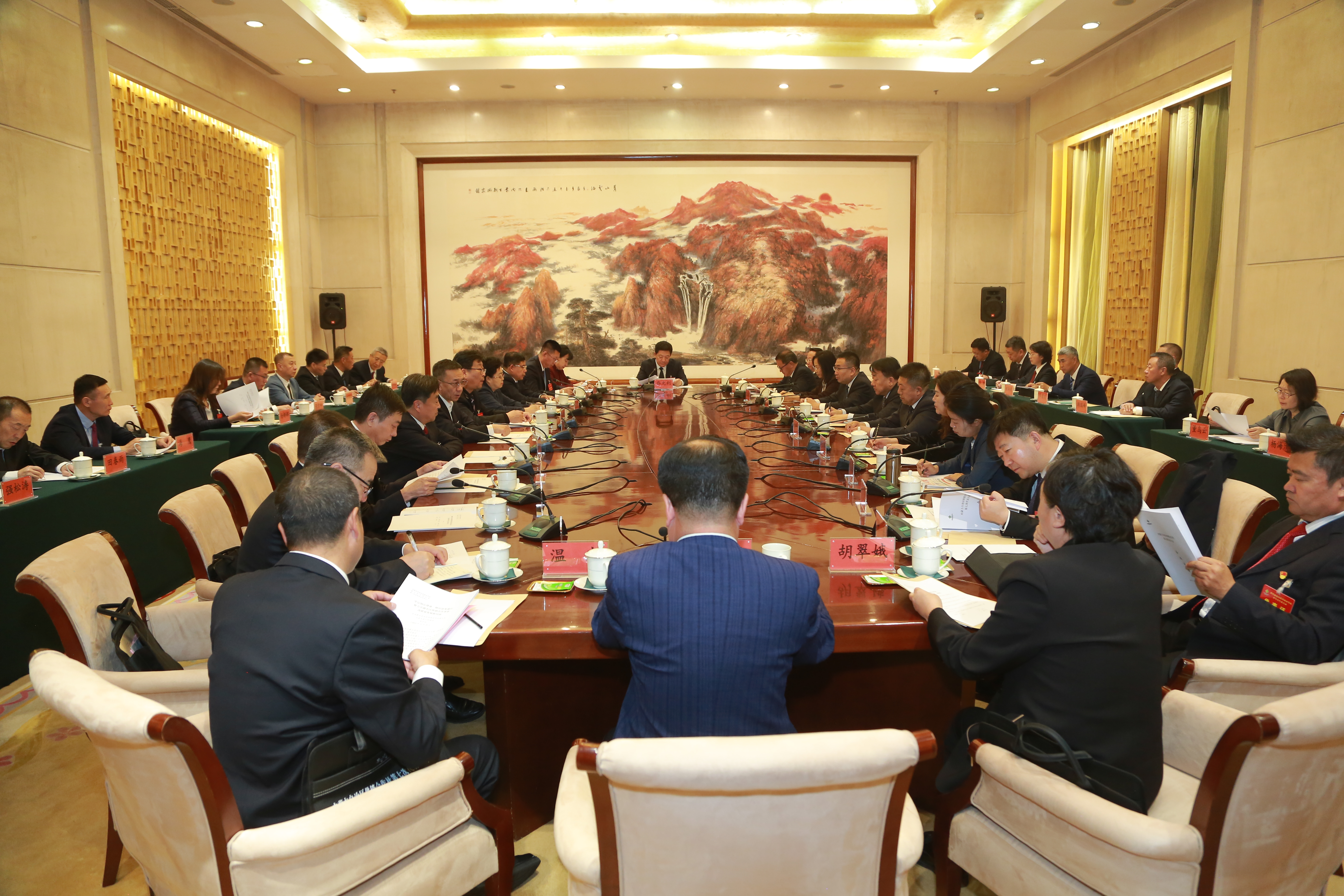 女同av
供销合作社第七次代表大会主席团会议