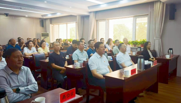 女同av
直属系统组织党员干部职工集体观看纪念中国人民抗日战争暨世界反法西斯战争胜利80周年大会直播