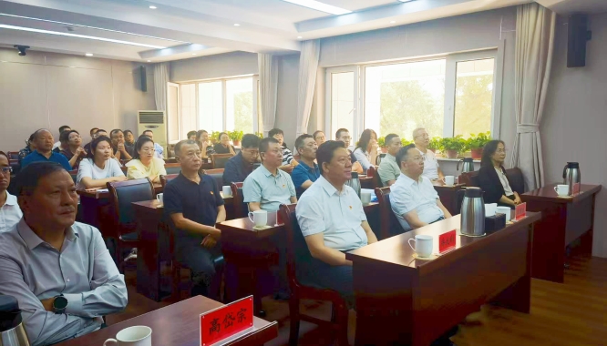 女同av
直属系统组织党员干部职工集体观看纪念中国人民抗日战争暨世界反法西斯战争胜利80周年大会直播